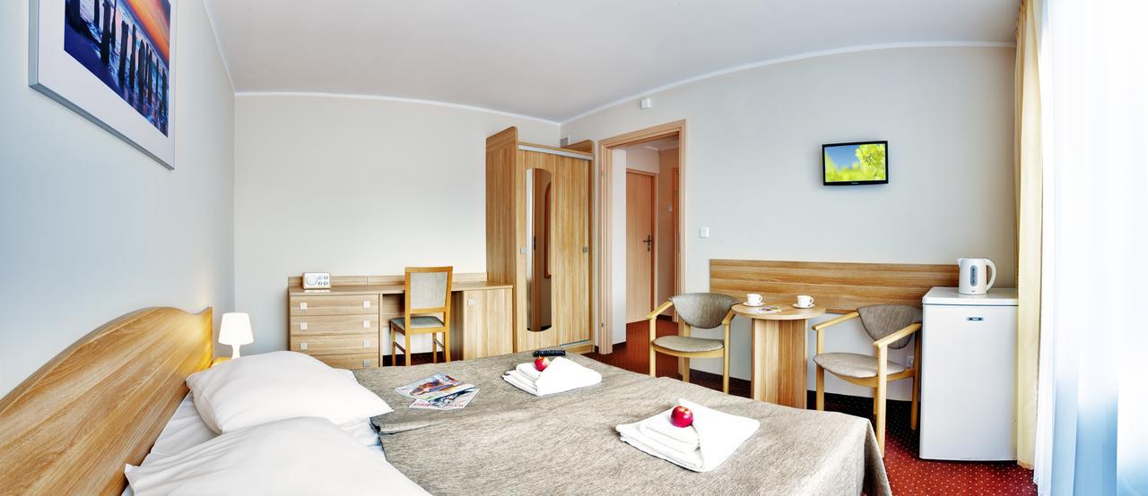 Osrodek Wypoczynkowy Varsowia Hotel Międzywodzie Exterior foto